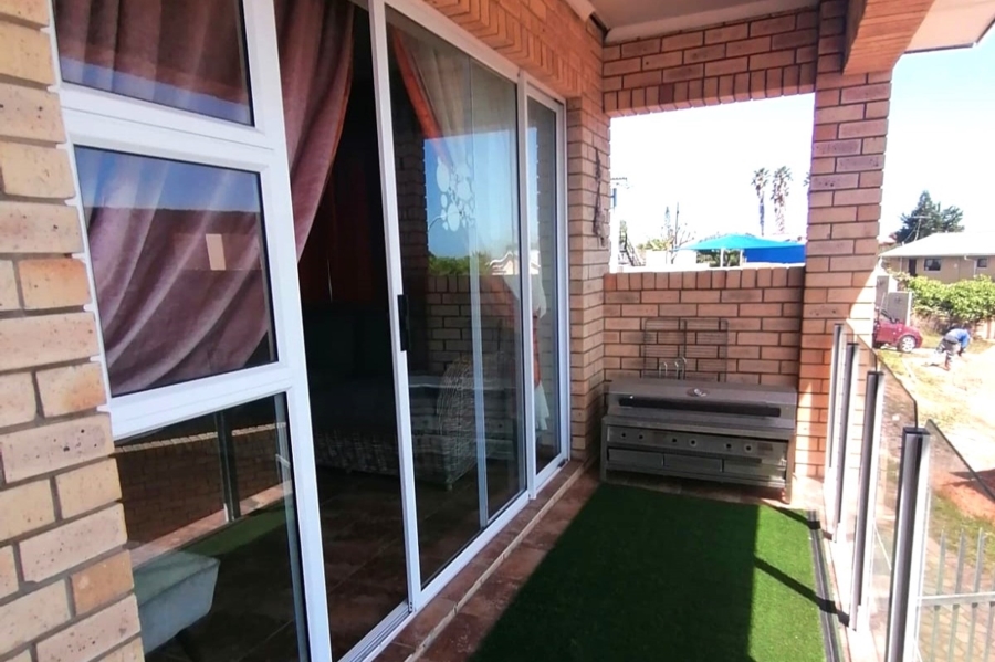 3 Bedroom Property for Sale in Dana Bay Western Cape